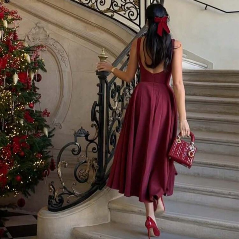 Elegant Burgundy Sleeveless Dress - Picture 8 of 11